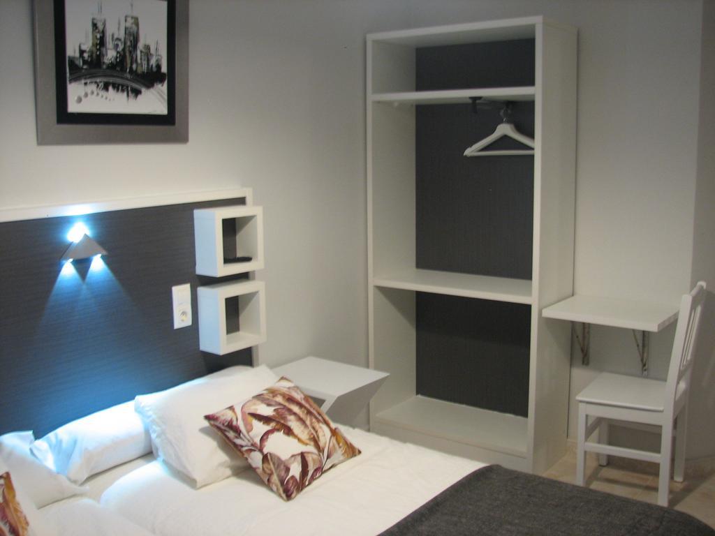 Hostal Meson Do Loyo Portomarín Quarto foto