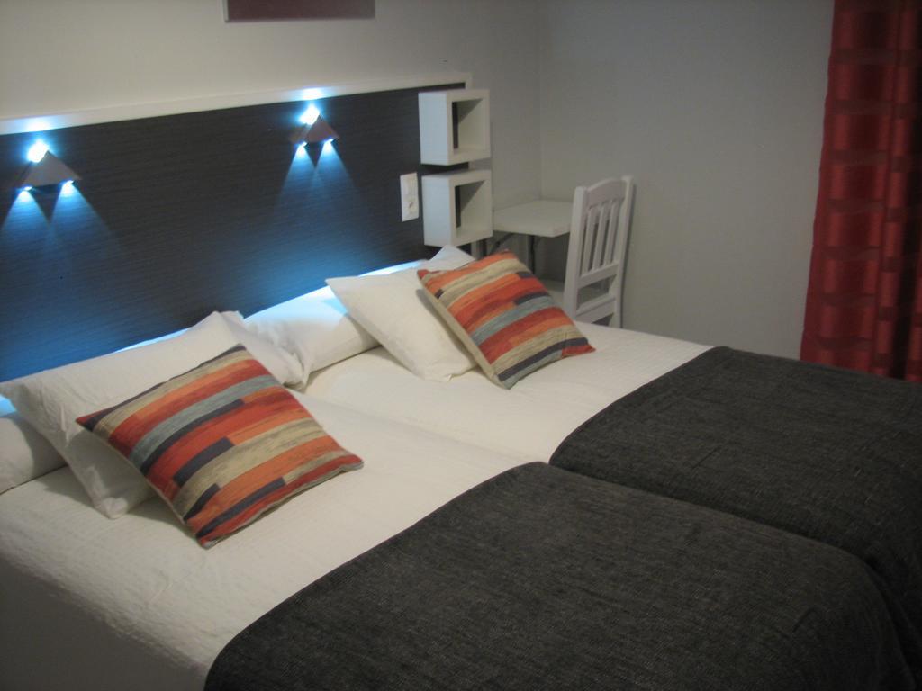Hostal Meson Do Loyo Portomarín Quarto foto