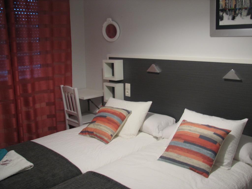 Hostal Meson Do Loyo Portomarín Quarto foto
